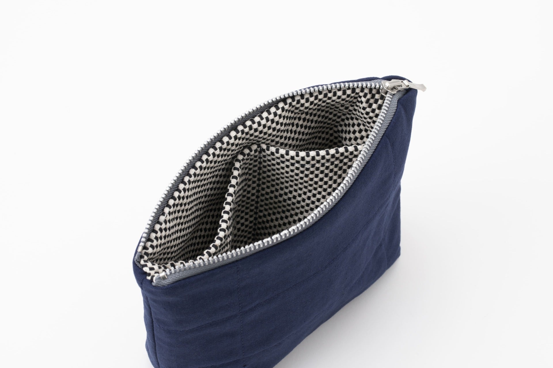 HANTEN. Pouch