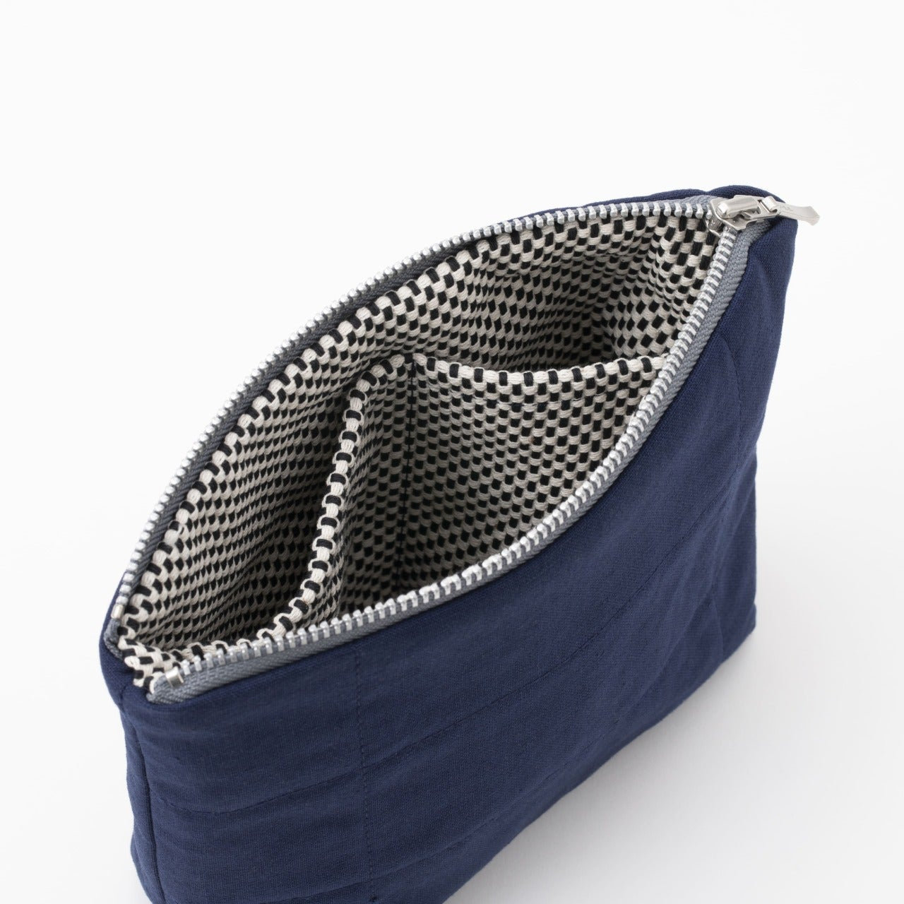 HANTEN. Pouch